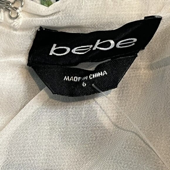 Bebe Sleeveless Blouse Tropical Chiffon Leaf Print Clear Sequins Size 6 NWT - Picture 11 of 13